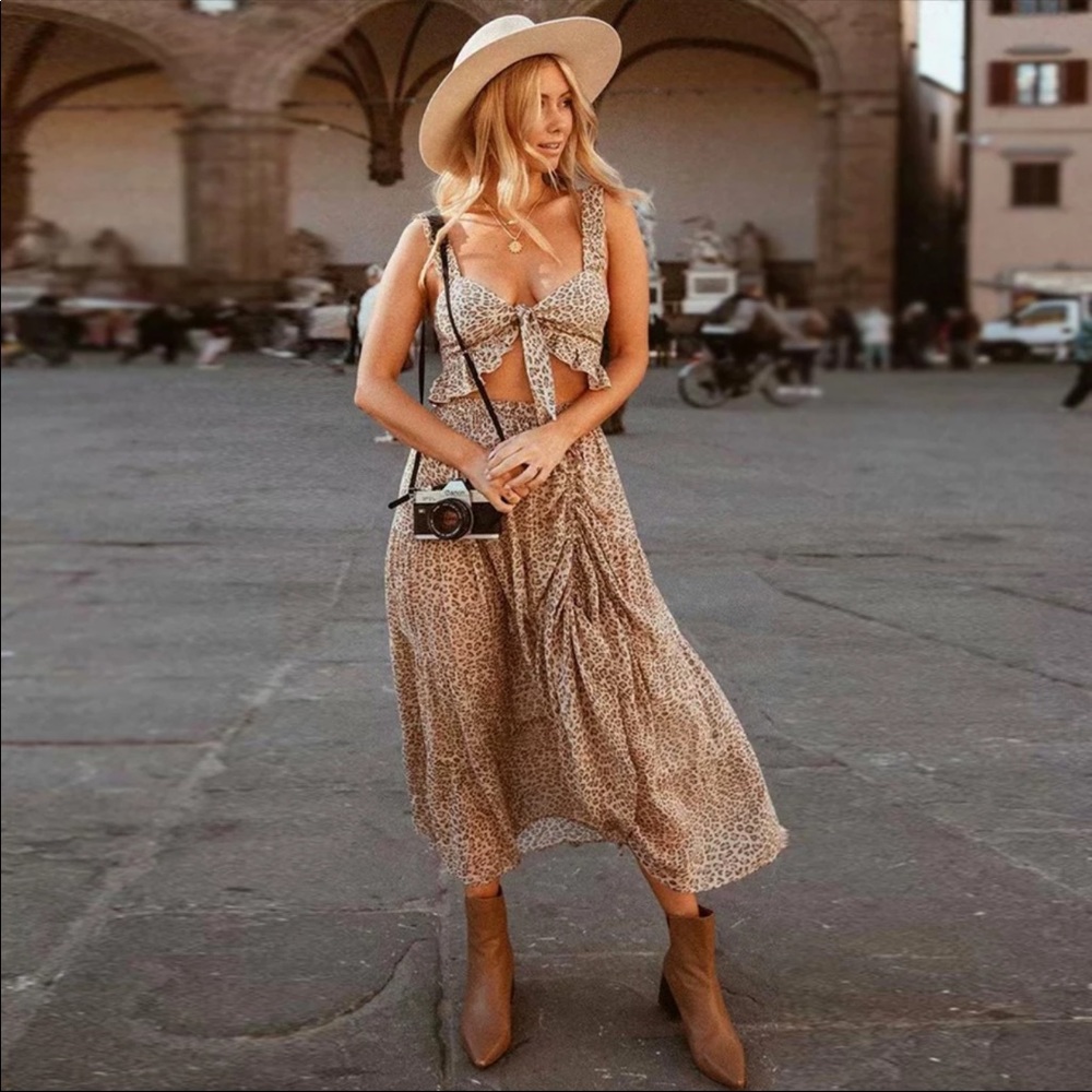 Ruffle Tie Crop Top Leopard Animal Print shirt - Picture 3 of 3